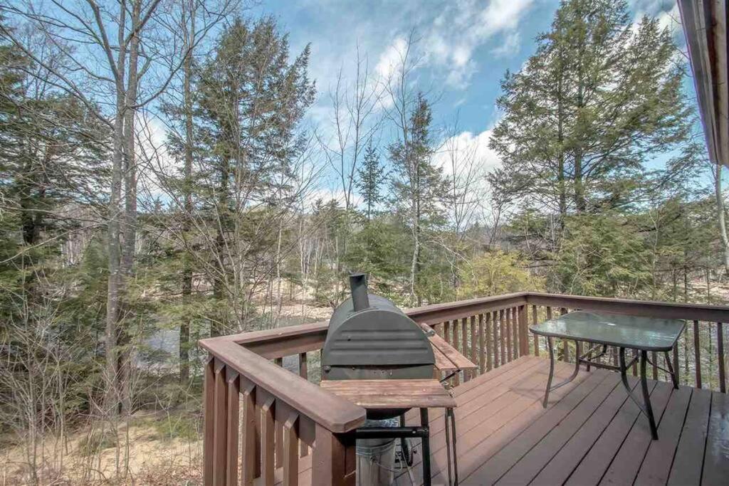 Relaxing Riverside Retreat - StoryLand, Attitash, North Conway Appartement Bartlett Buitenkant foto
